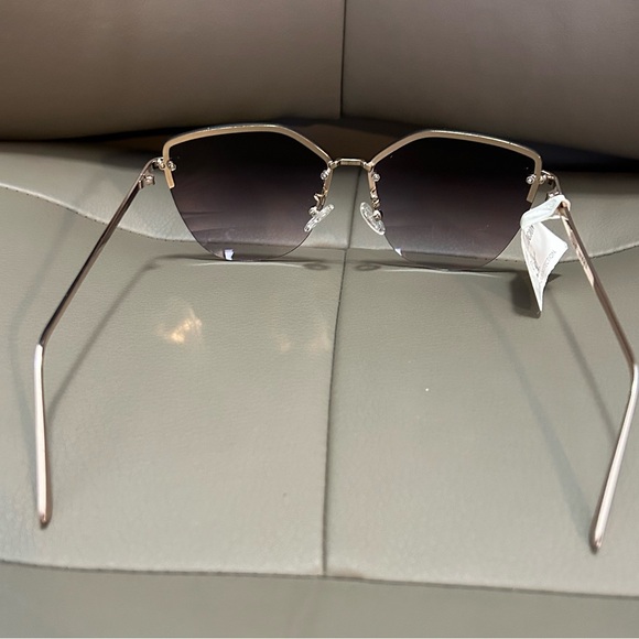 BNWT TRUE RELIGION WOMEN'S CAT EYE SUNGLASSES - Picture 12 of 16